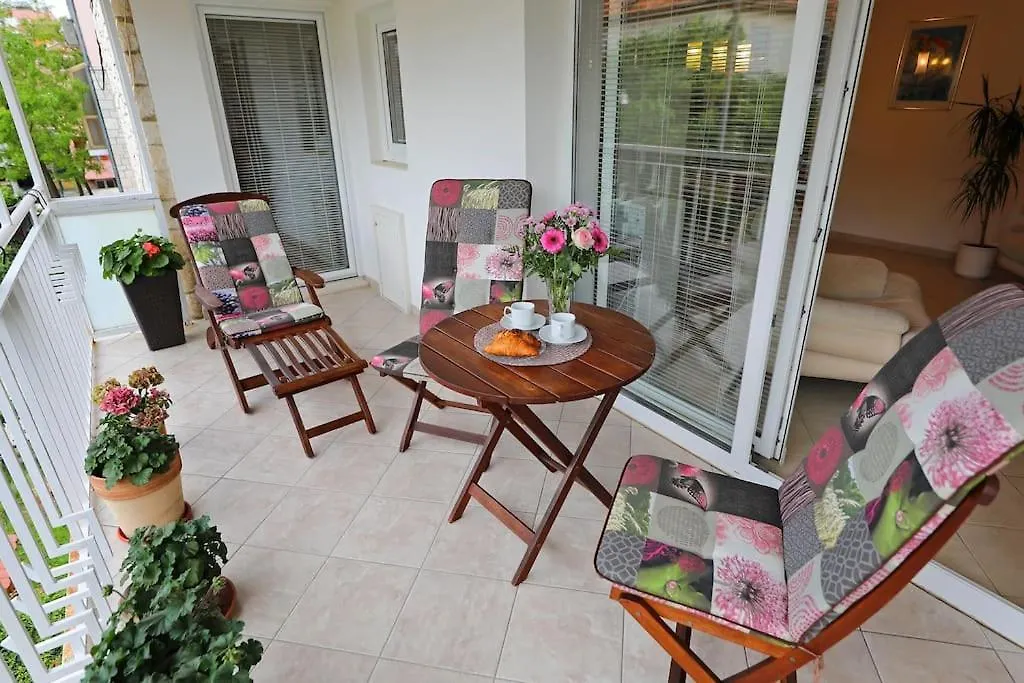 Appartement Apartman Rony à Zadar